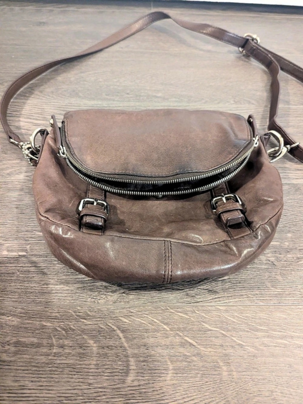 DANIER Chocolate Brown Leather-Style Crossbody Bag - Picture 10 of 11